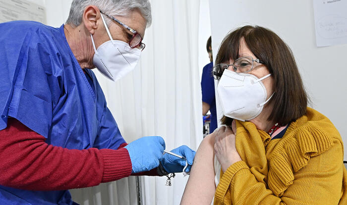 Vaccini efficaci contro sotto-variante Centaurus